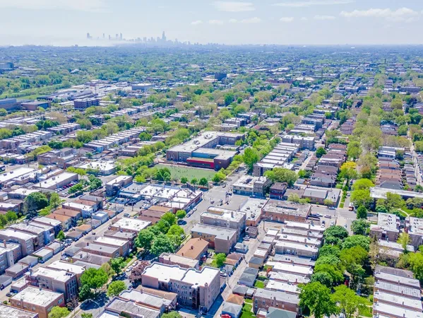 $210,000 | 5717 North Kimball Avenue, Unit 2N, Chicago, IL 60659