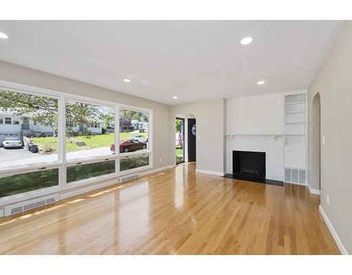 21 Coronet Avenue Methuen, MA 01844 - Photo 7 of 28 a view of an empty room and window