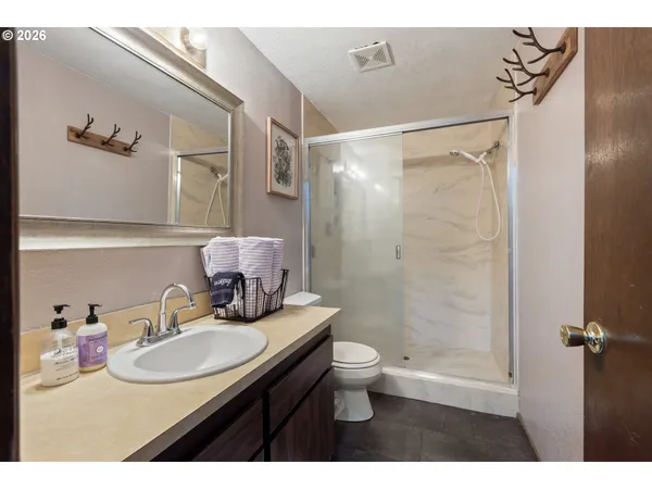 $585,000 | 930 Prescott Lane, Springfield, OR 97477