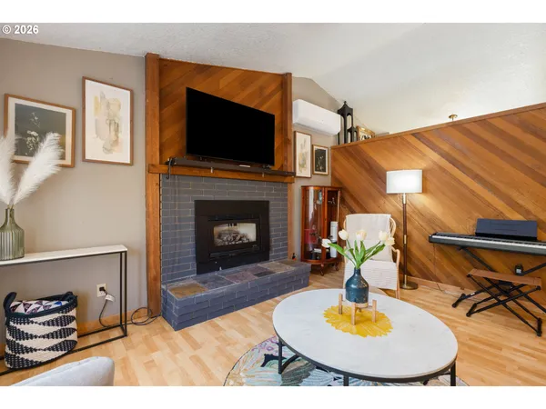 $585,000 | 930 Prescott Lane, Springfield, OR 97477