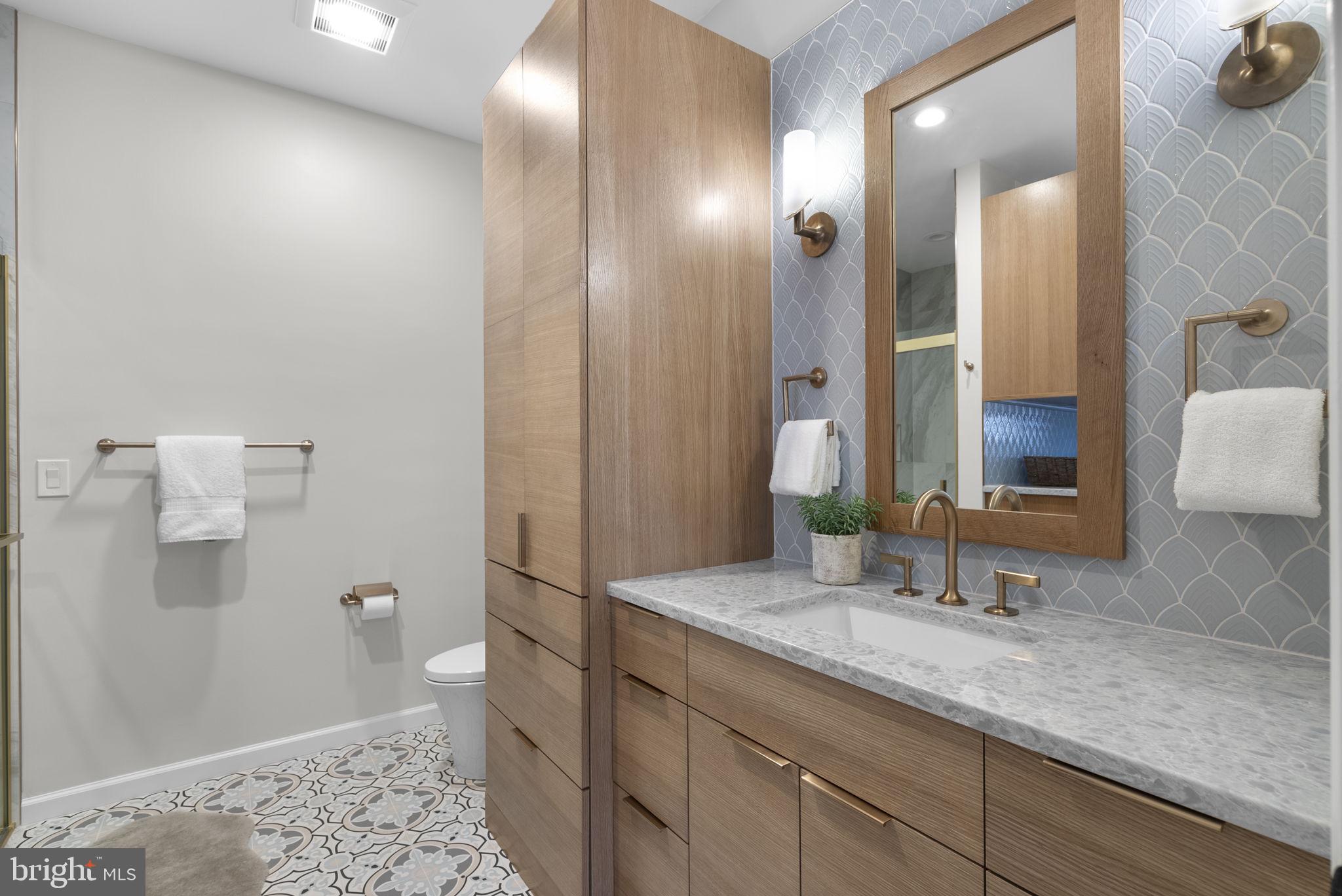 1100 South River Landing Road Edgewater, MD 21037 - Photo 22 of 51 Primary ensuite