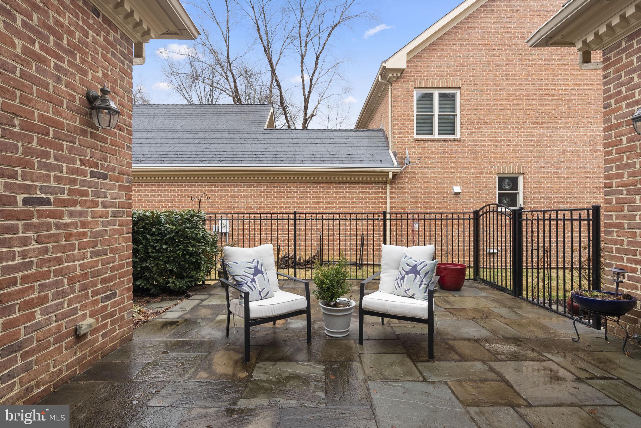 1100 South River Landing Road Edgewater, MD 21037 - Photo 37 of 51 Bluestone patio