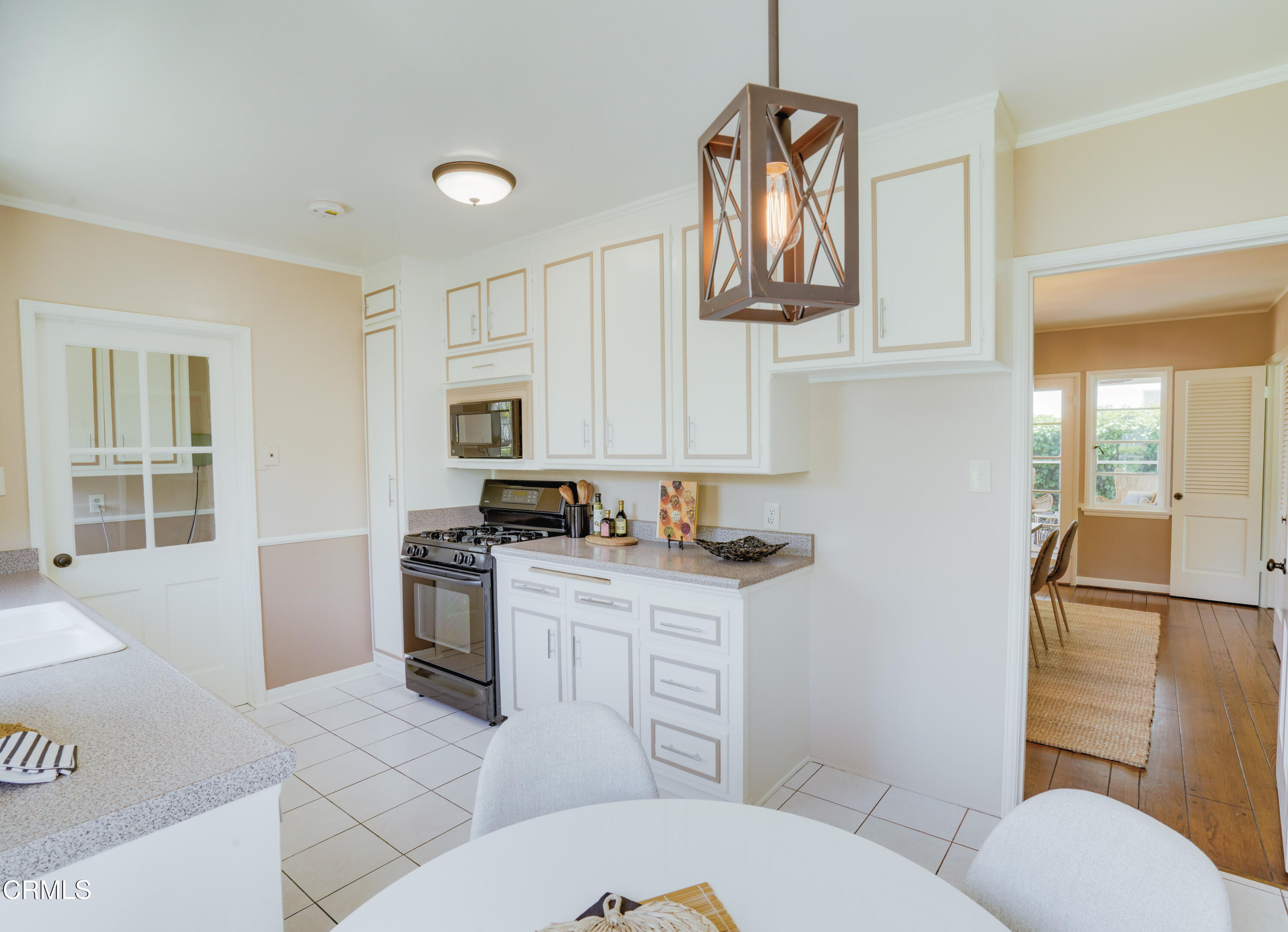2540 Lambert Drive Pasadena, CA 91107 - Photo 15 of 30 a bathroom with a toilet sink and mirror