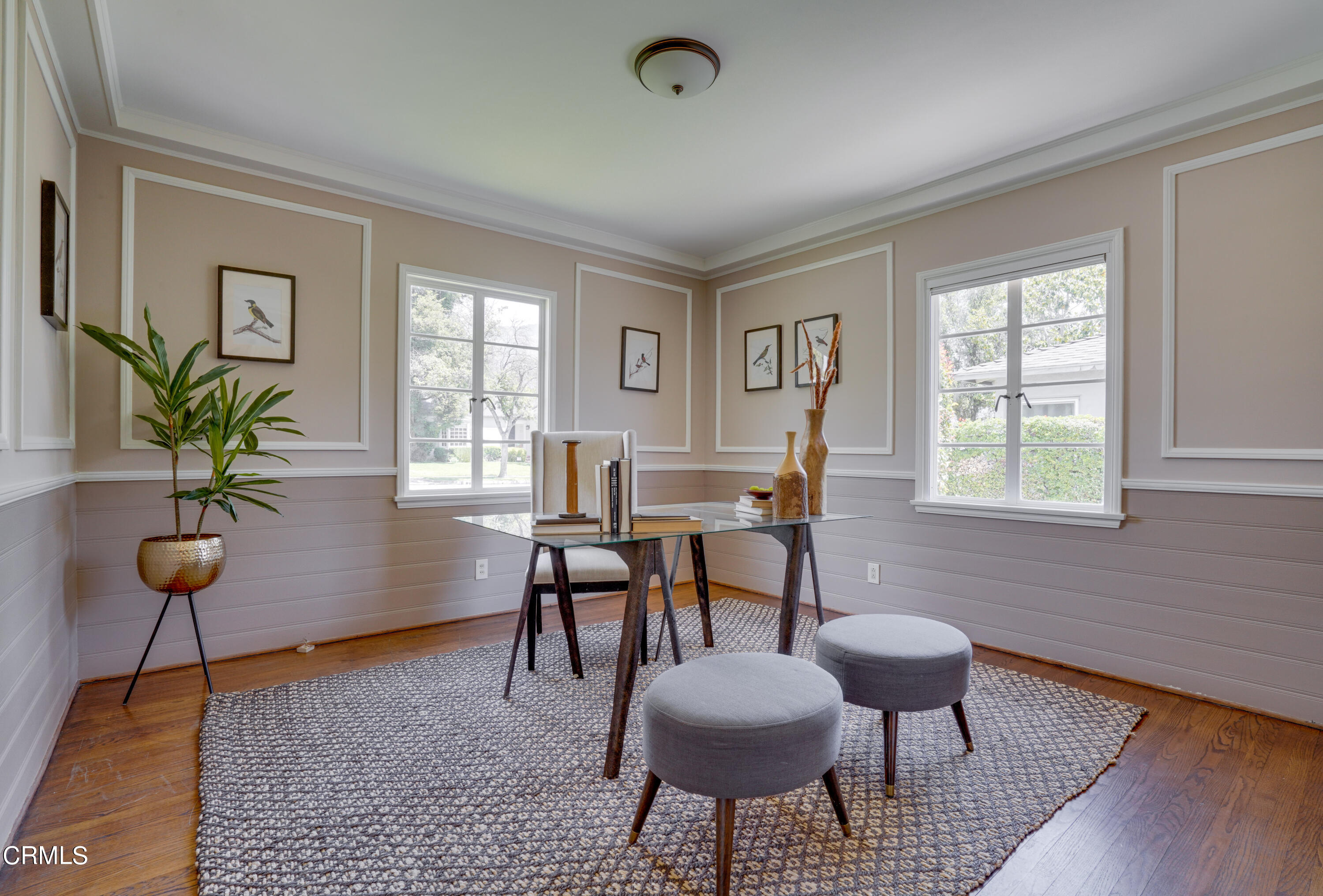 2540 Lambert Drive Pasadena, CA 91107 - Photo 16 of 30 a living room with furniture