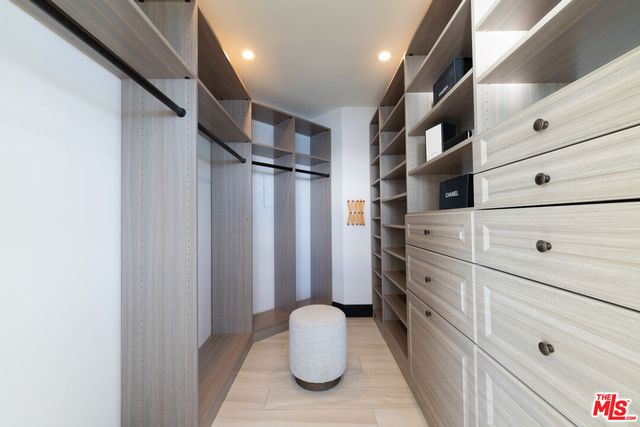 $10,995,000 | 21607 Rambla Vista, Malibu, CA 90265