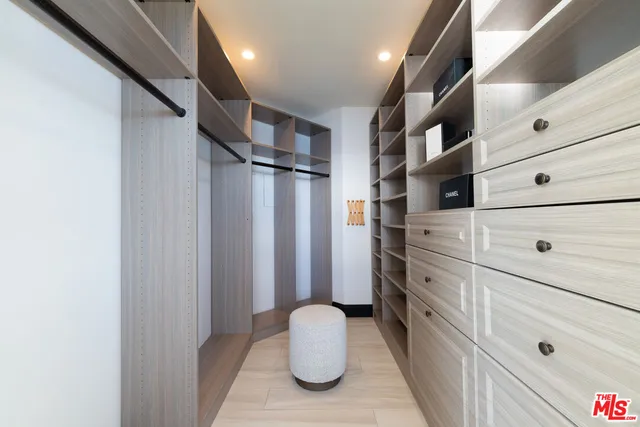 $10,995,000 | 21607 Rambla Vista, Malibu, CA 90265