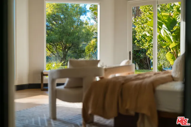 $10,995,000 | 21607 Rambla Vista, Malibu, CA 90265