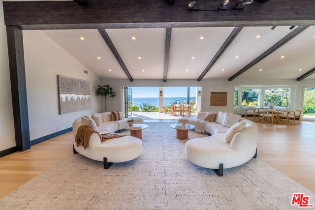 $10,995,000 | 21607 Rambla Vista, Malibu, CA 90265