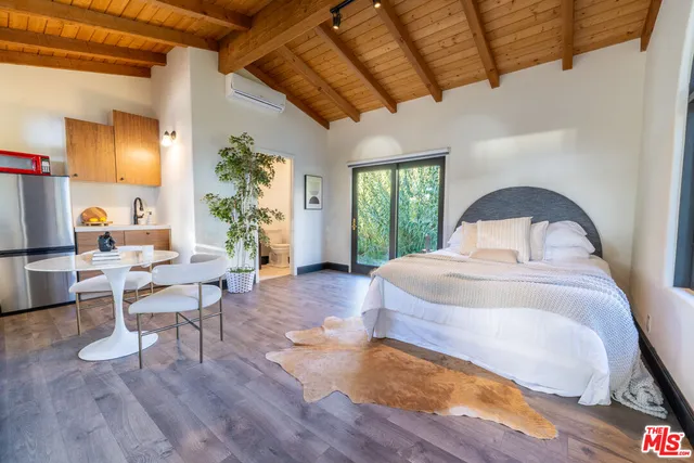 $10,995,000 | 21607 Rambla Vista, Malibu, CA 90265