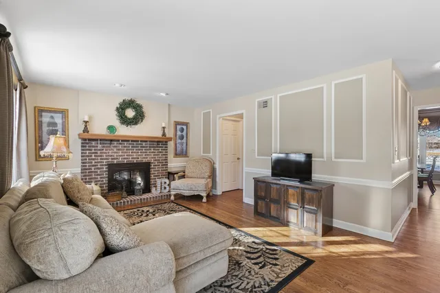 $749,000 | 14870 King Drive, Green Oaks, IL 60048