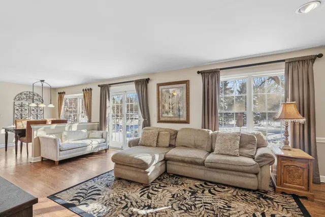 $749,000 | 14870 King Drive, Green Oaks, IL 60048