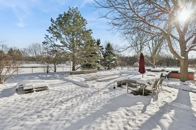 $749,000 | 14870 King Drive, Green Oaks, IL 60048