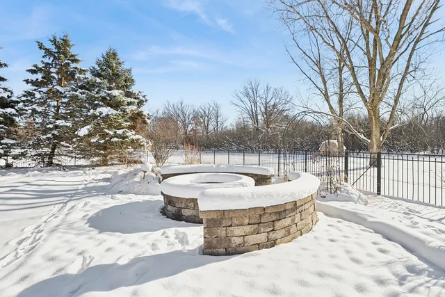 $749,000 | 14870 King Drive, Green Oaks, IL 60048