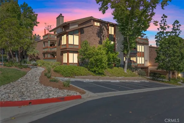 $549,000 | 2512 East Willow Street, Unit 104, Signal Hill, CA 90755