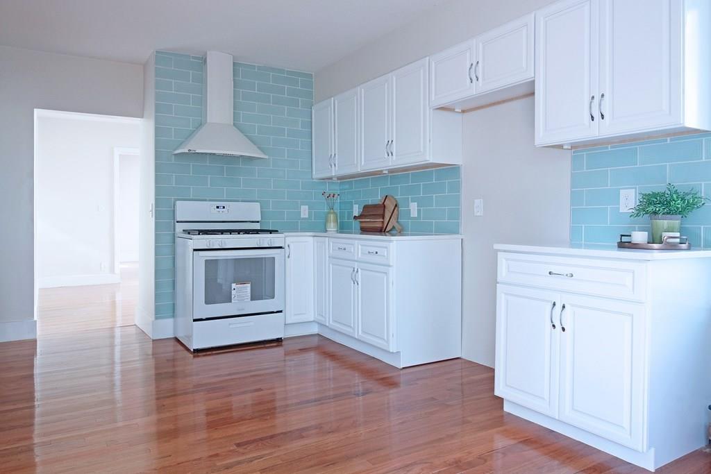 11 Whipple Street Worcester, MA 01607 - Photo 3 of 27 Gallery Image 3