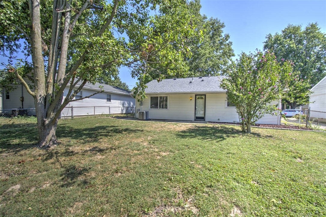 2157 North Dennis Avenue Decatur, IL 62526 - Photo 20 of 24 Gallery Image 20