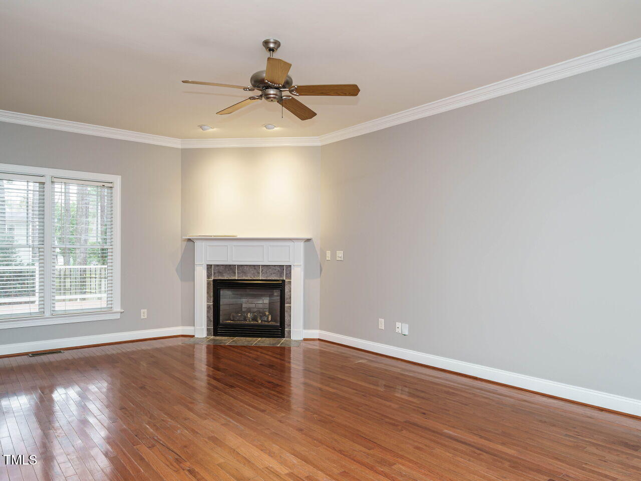 212 Rushing Wind Way Apex, NC 27502 - Photo 4 of 32 005-1280x960-living-room