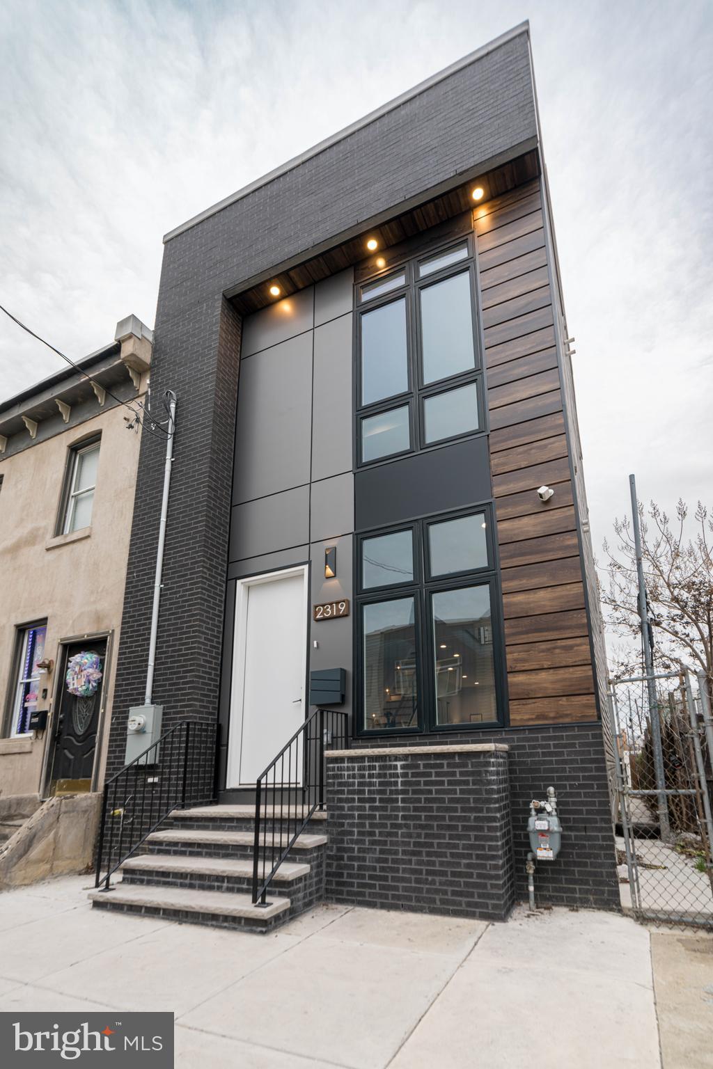 2319 East Sergeant St  