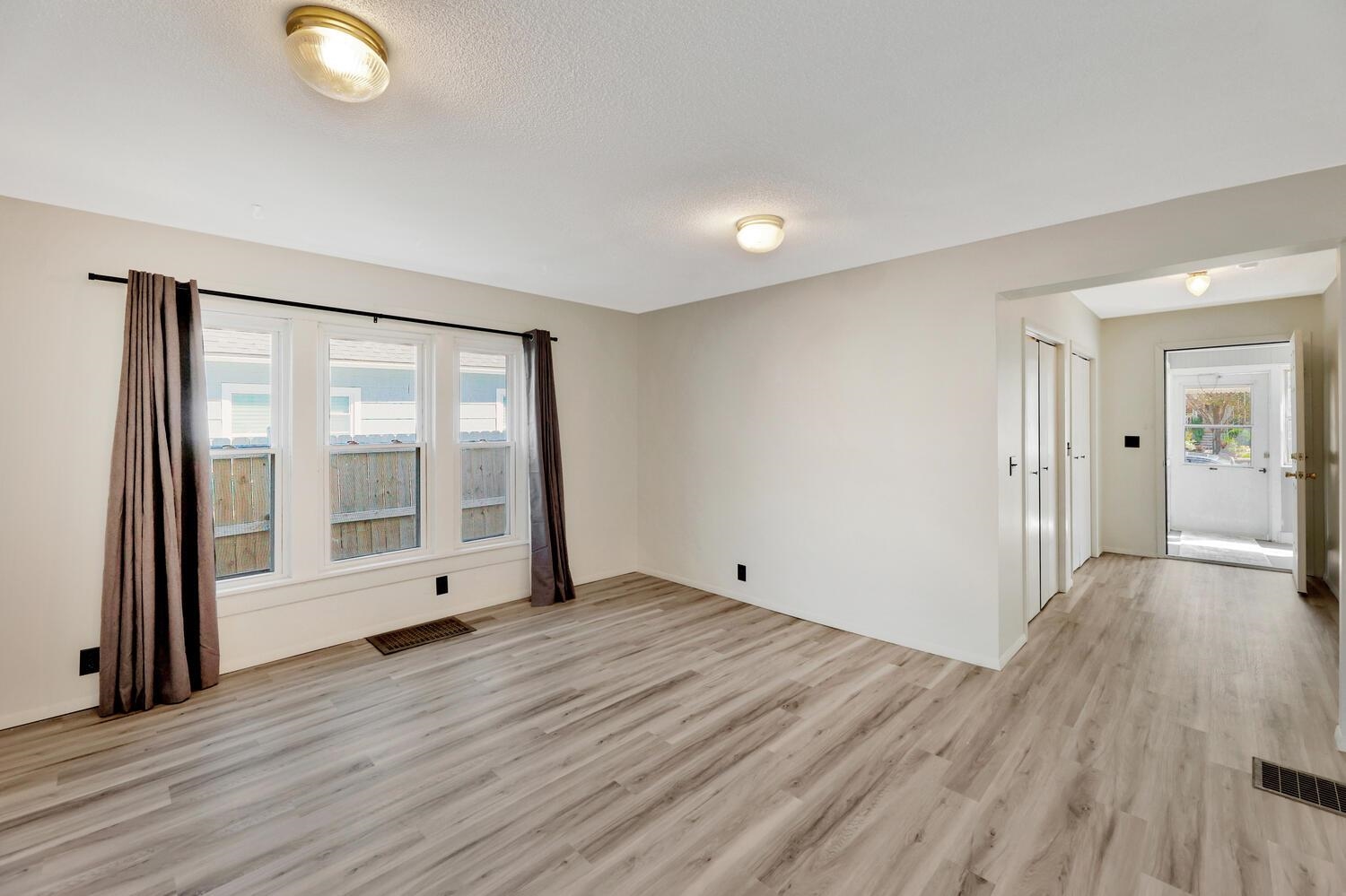 1647 South Main Street, Unit 2 Wichita, KS 67213 - Photo 8 of 36