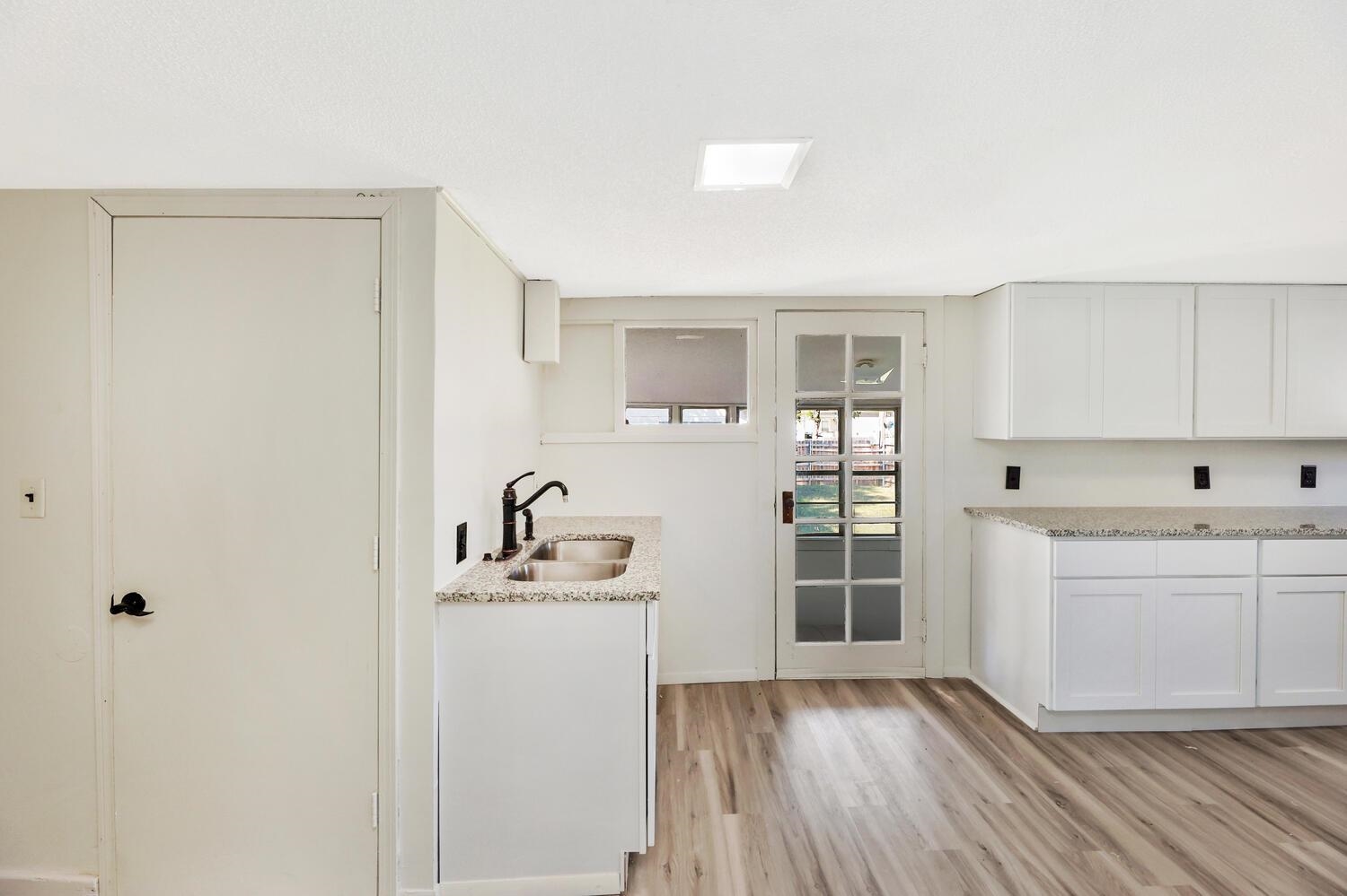 1647 South Main Street, Unit 2 Wichita, KS 67213 - Photo 9 of 36