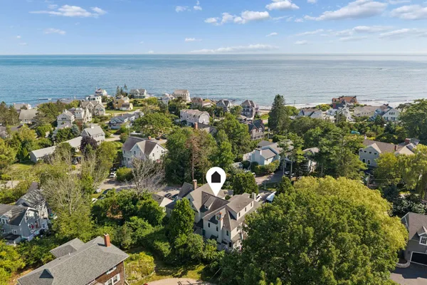 $950,000 | 8 Woodland Avenue, Unit 3, Kennebunk, ME 04043
