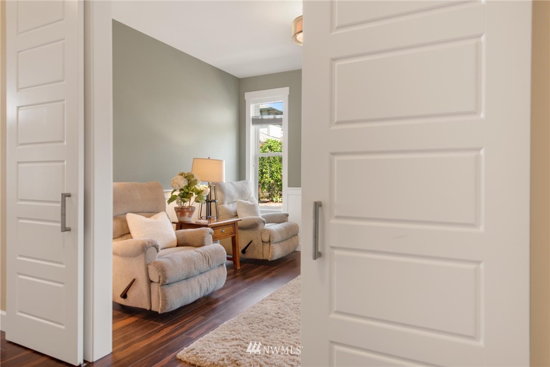 8114 119th Street East Puyallup, WA 98373 - Photo 12 of 33