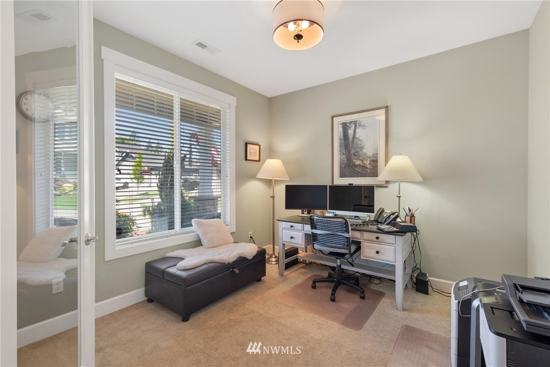 8114 119th Street East Puyallup, WA 98373 - Photo 15 of 33