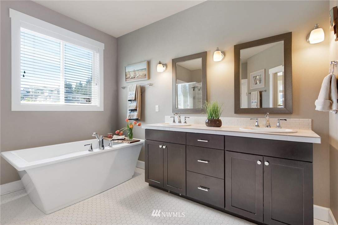 8114 119th Street East Puyallup, WA 98373 - Photo 19 of 33