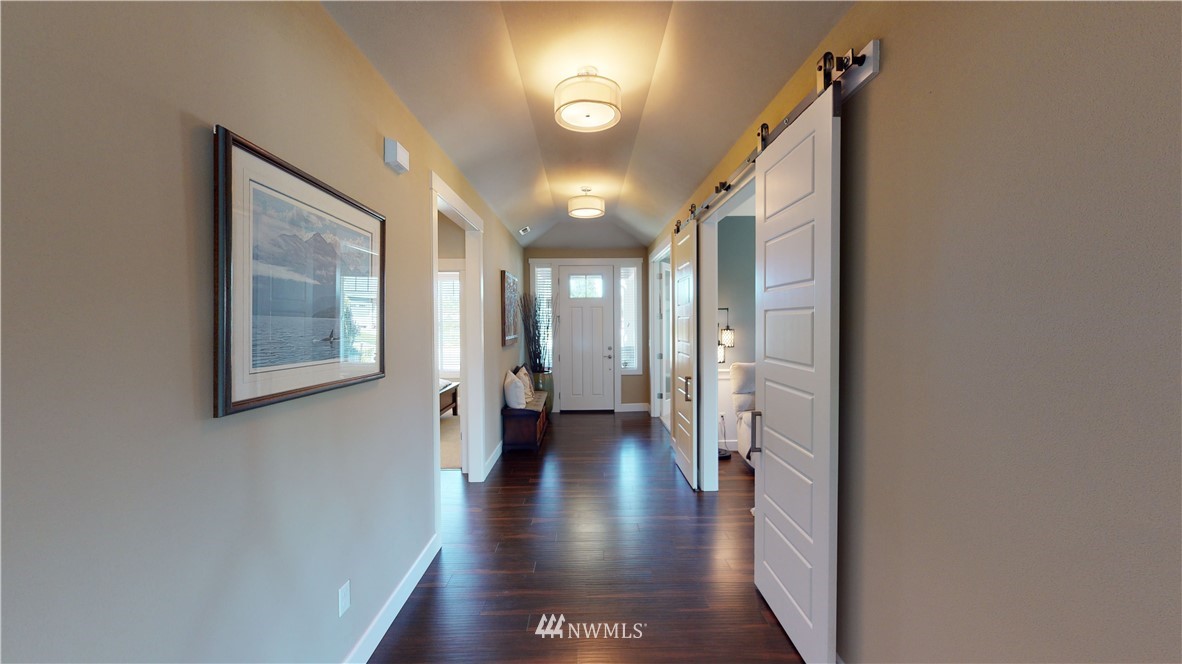 8114 119th Street East Puyallup, WA 98373 - Photo 4 of 33