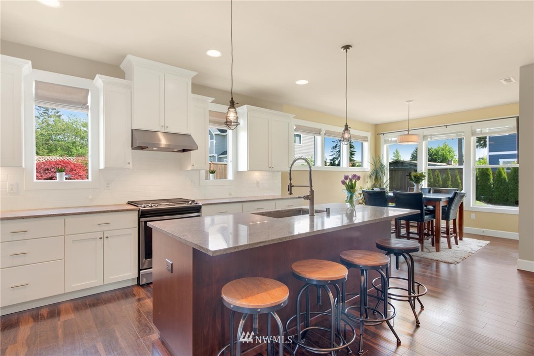 8114 119th Street East Puyallup, WA 98373 - Photo 5 of 33