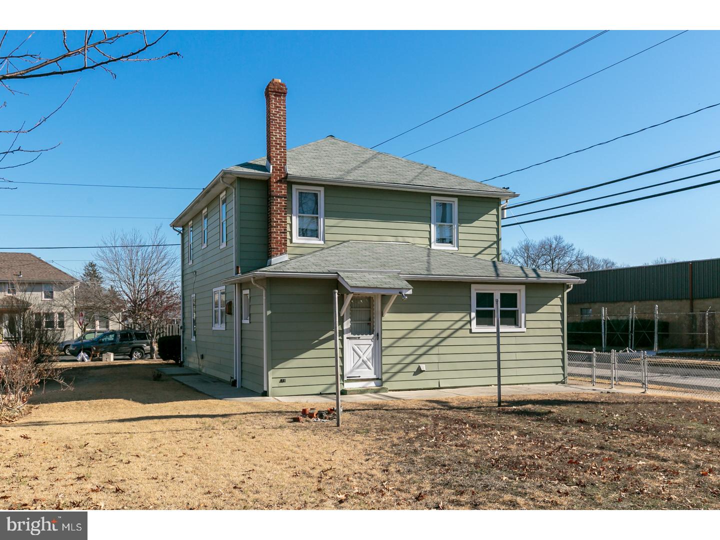 522 Heulings Avenue Riverside, NJ 08075 - Photo 20 of 22 a house view with a outdoor space