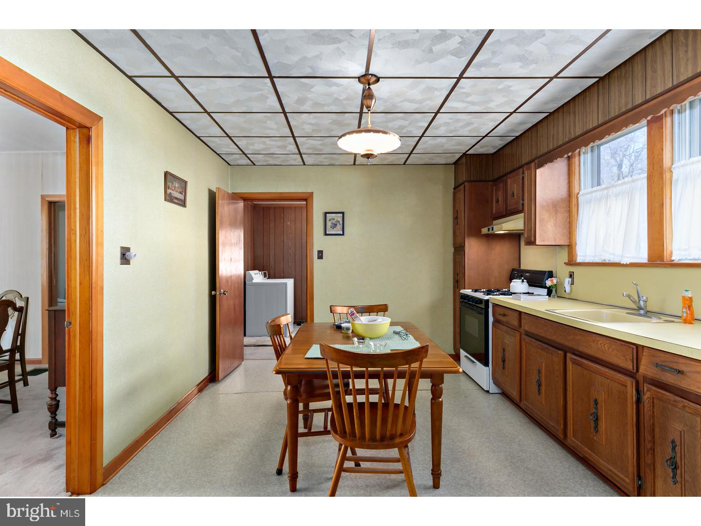 522 Heulings Avenue Riverside, NJ 08075 - Photo 8 of 22 a view of a dining room with furniture window and outside view