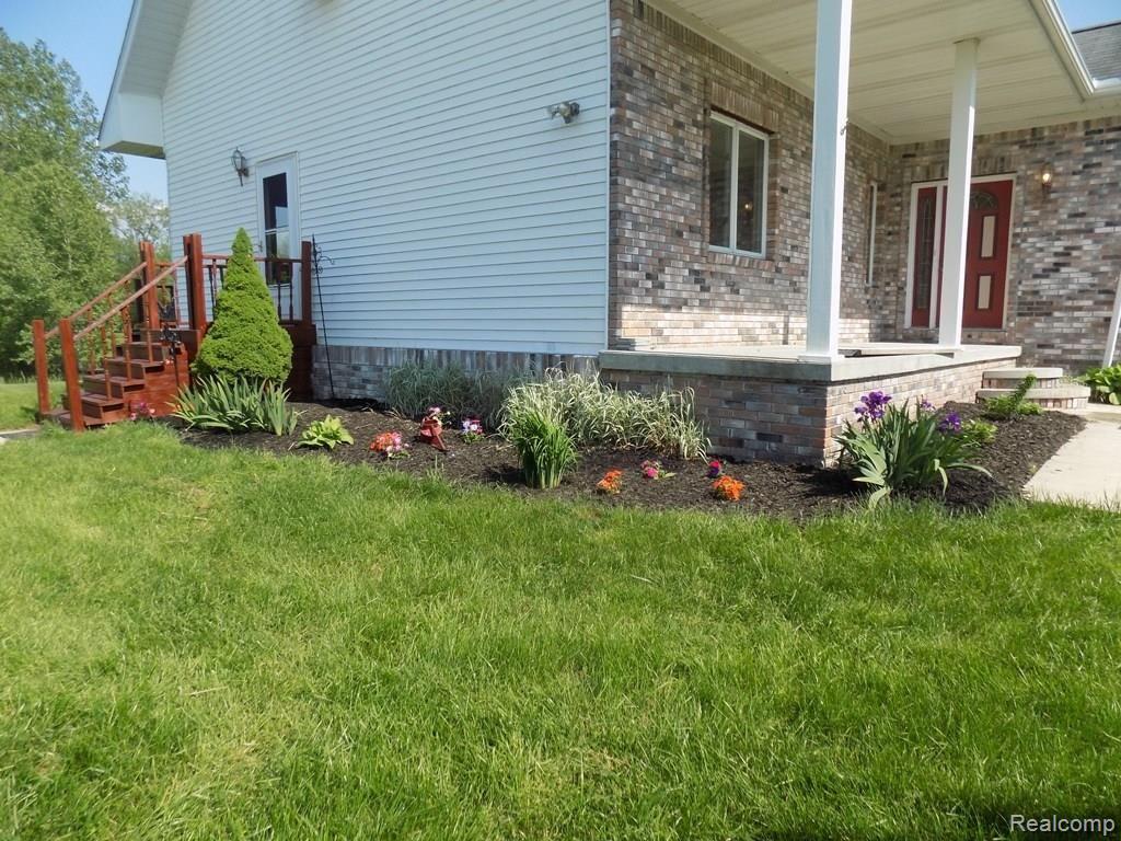 742 Palms Road Goodells, MI 48027 - Photo 3 of 32
