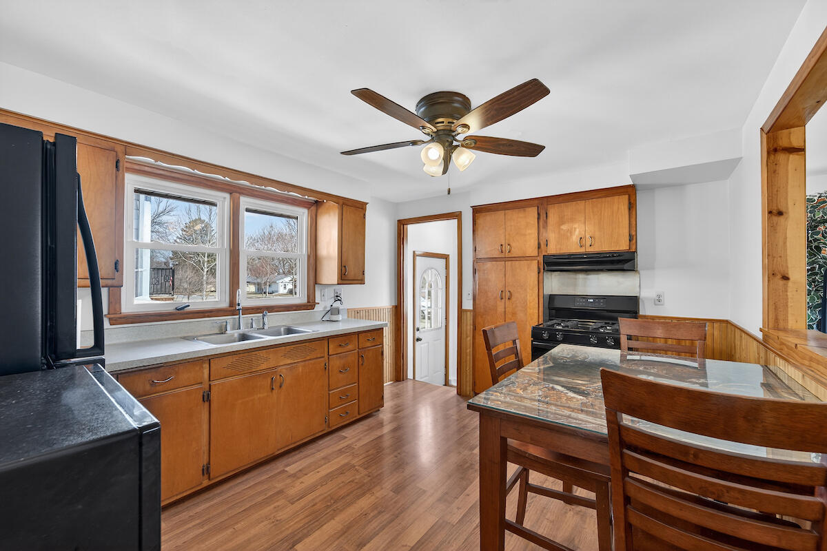 2430 Orchard Street Racine, WI 53405 - Photo 7 of 23 KITCHEN