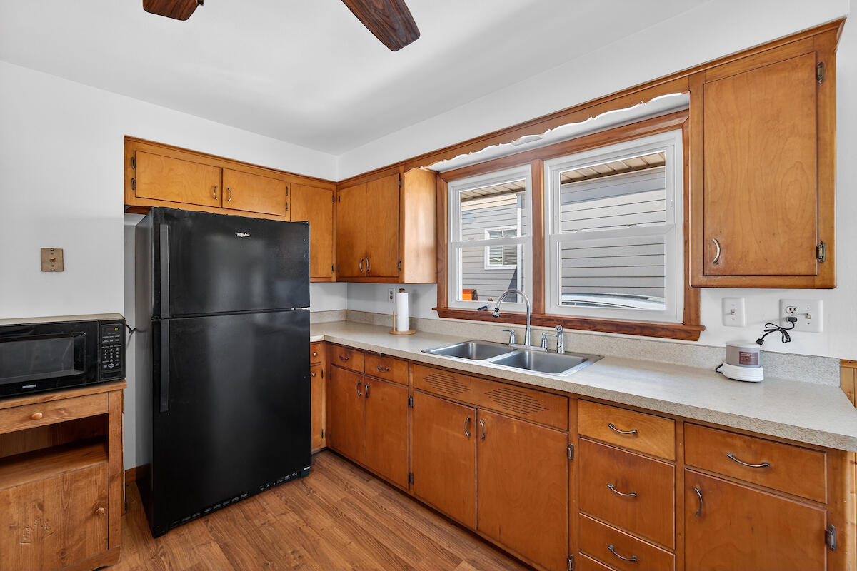 2430 Orchard Street Racine, WI 53405 - Photo 8 of 23 KITCHEN