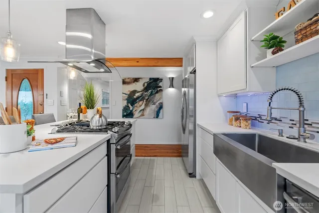 $1,125,000 | 15612 38th Avenue Northeast, Lake Forest Park, WA 98155