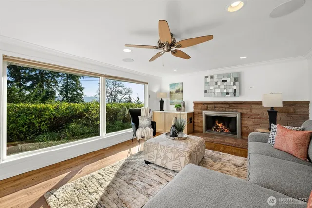 $1,125,000 | 15612 38th Avenue Northeast, Lake Forest Park, WA 98155