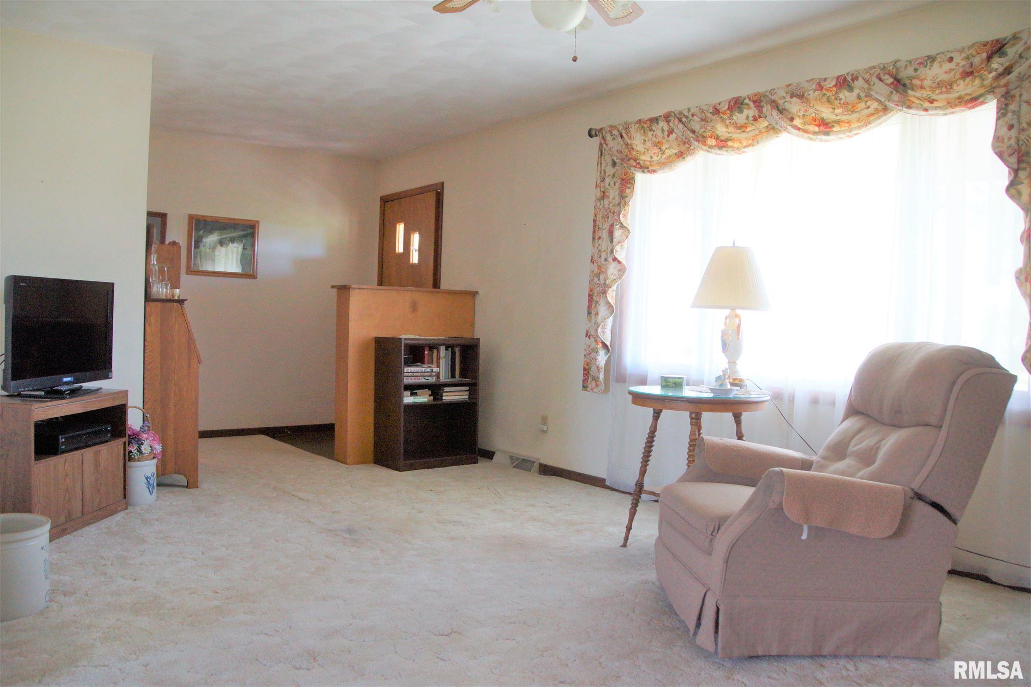 15639 South Valley Road Wyoming, IL 61491 - Photo 4 of 34 Gallery Image 4