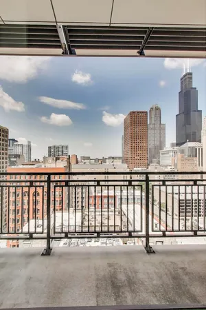 $4,900 | 520 South State Street, Unit 1726, Chicago, IL 60605