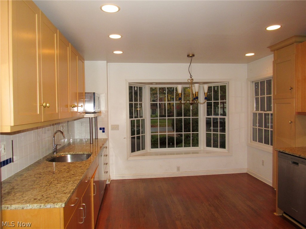 2683 Rocklyn Road Shaker Heights, OH 44122 - Photo 3 of 32 Gallery Image 3