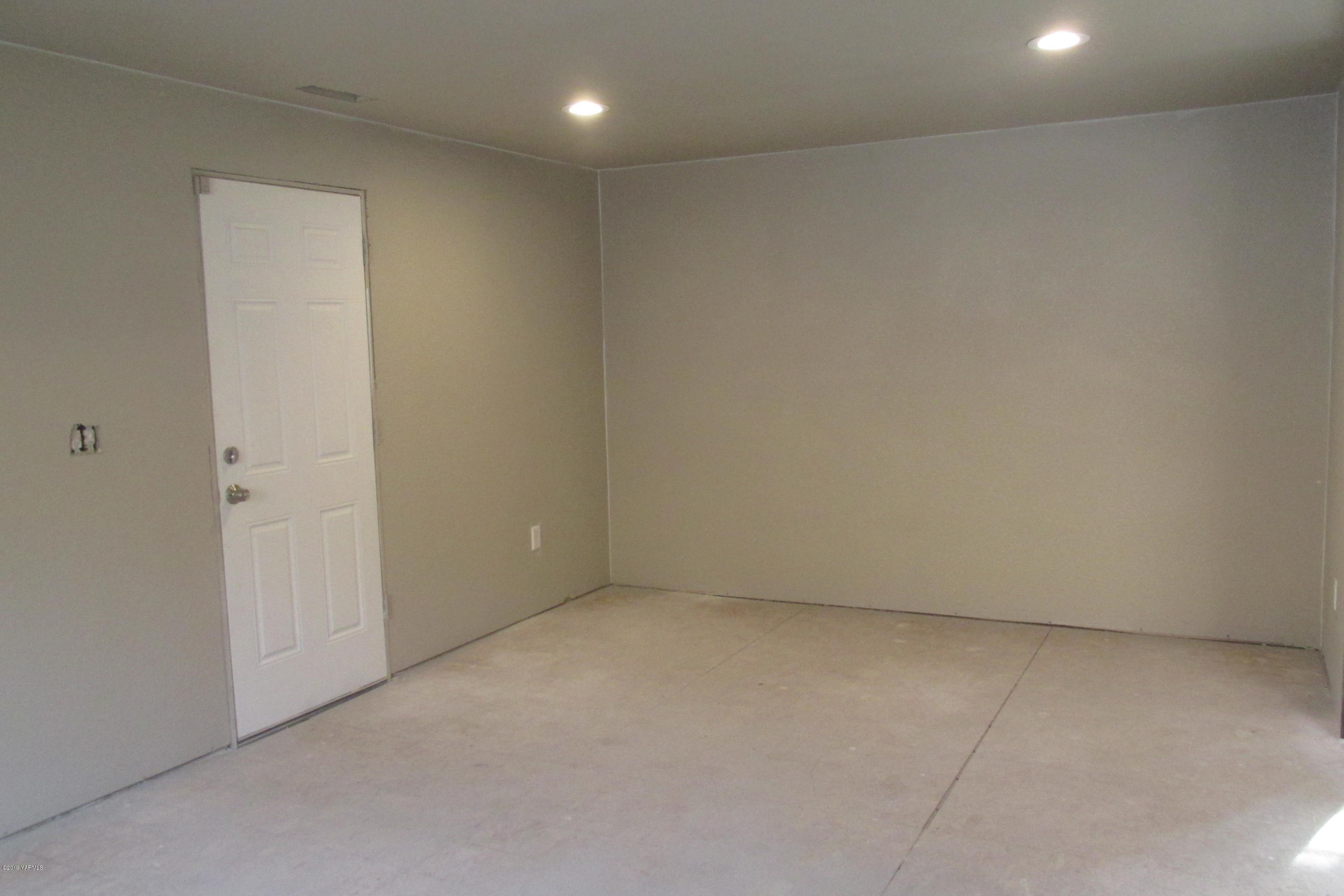 15160 Ahtanum Road Yakima, WA 98903 - Photo 7 of 17
