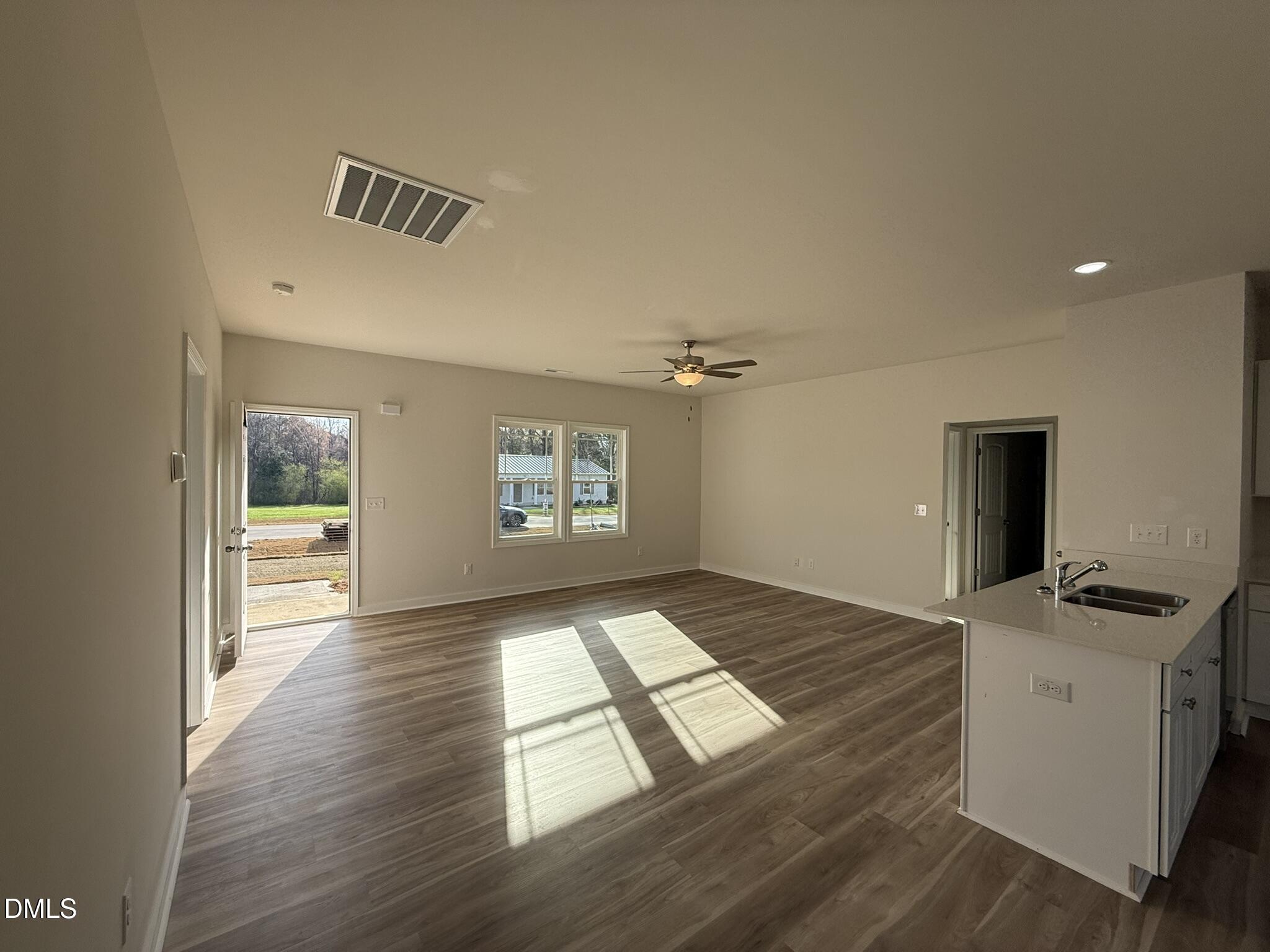 189 Jacobs Ridge Drive Four Oaks, NC 27524 - Photo 4 of 20 IMG_7615