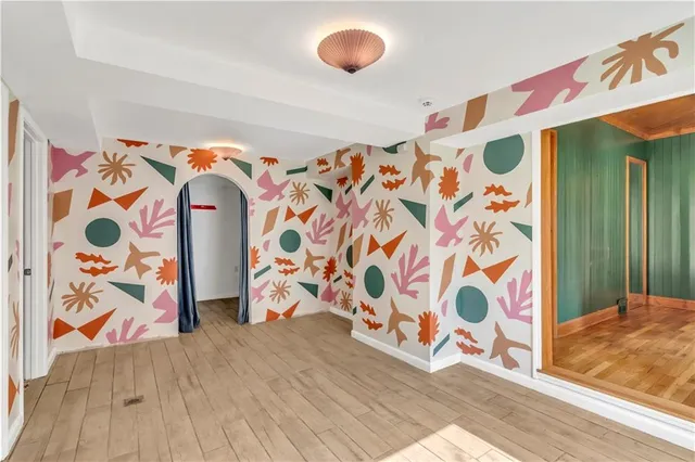 $819,000 | 27 Beach Drive, Lake Tapawingo, MO 64015