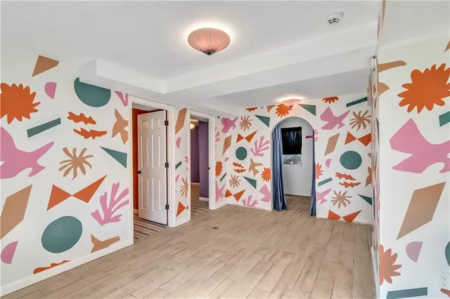 $819,000 | 27 Beach Drive, Lake Tapawingo, MO 64015