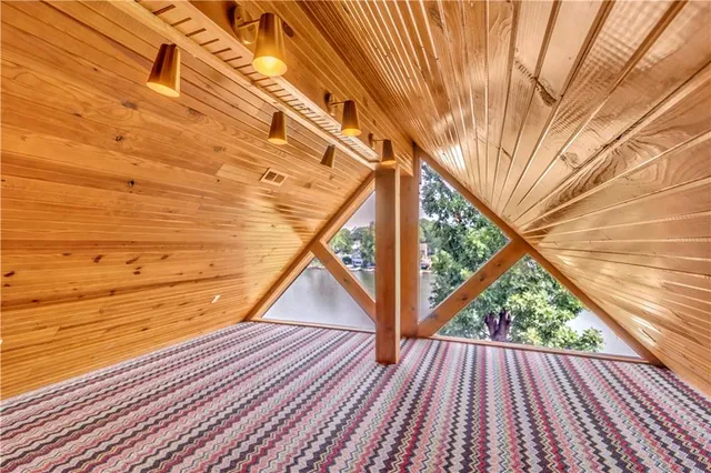 $819,000 | 27 Beach Drive, Lake Tapawingo, MO 64015