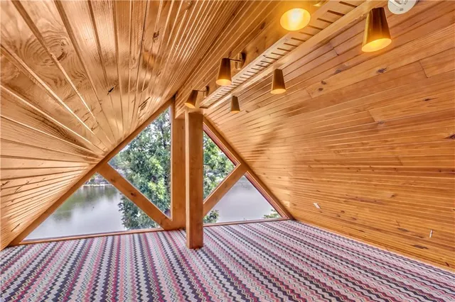 $819,000 | 27 Beach Drive, Lake Tapawingo, MO 64015