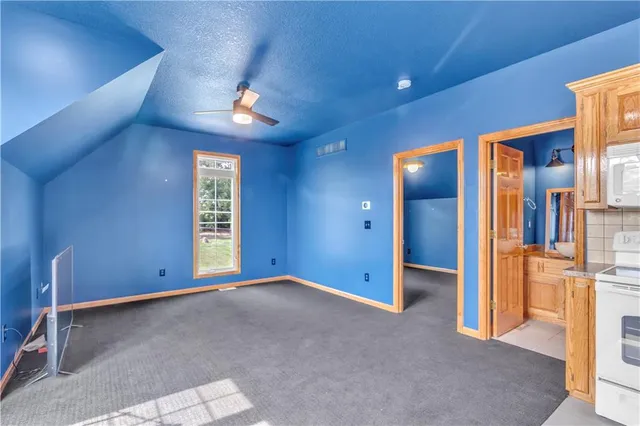 $819,000 | 27 Beach Drive, Lake Tapawingo, MO 64015