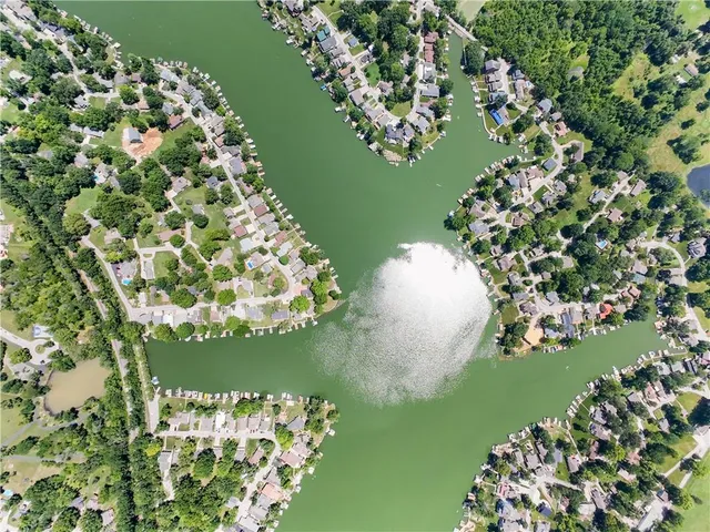 $819,000 | 27 Beach Drive, Lake Tapawingo, MO 64015