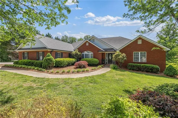 $725,000 | 204 Windrose Meadow Lane, Clarkesville, GA 30523