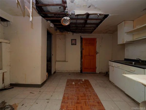 a view of a storage & utility room